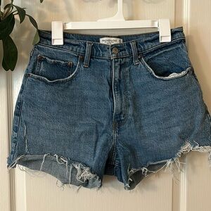 Curve love Abercrombie shorts